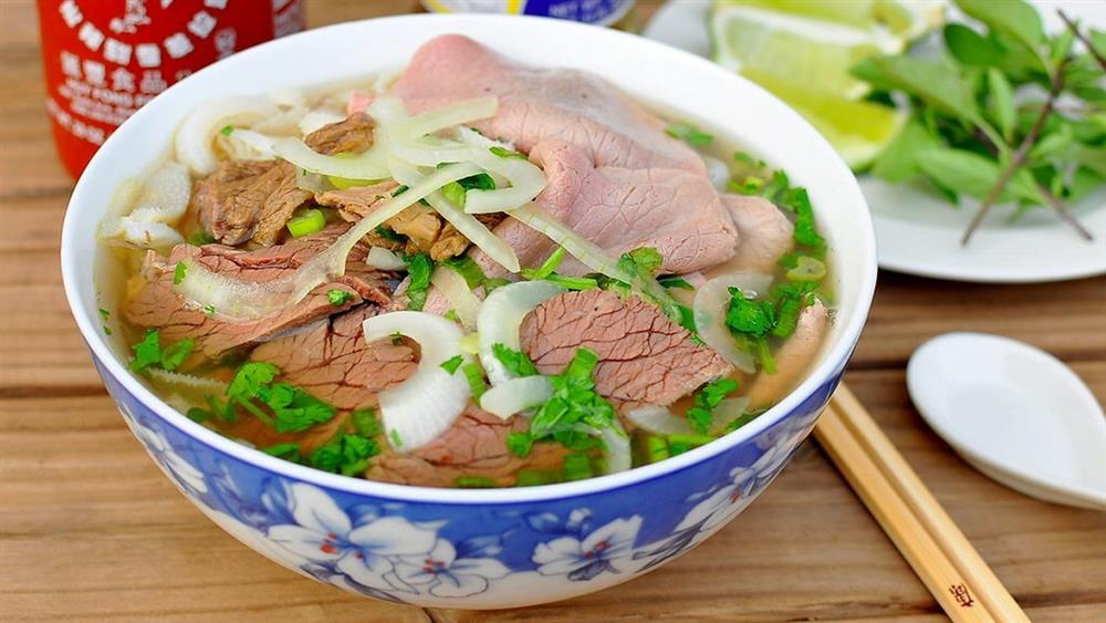 Vietnam beef noodle soup ranked among world's 20 best dishes by CNN